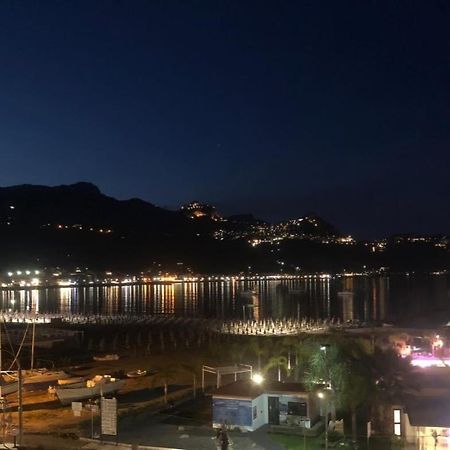 Casablu, Un Delizioso Bilocale Sulla Baia Di Naxos Apartment Джардини Наксос Екстериор снимка